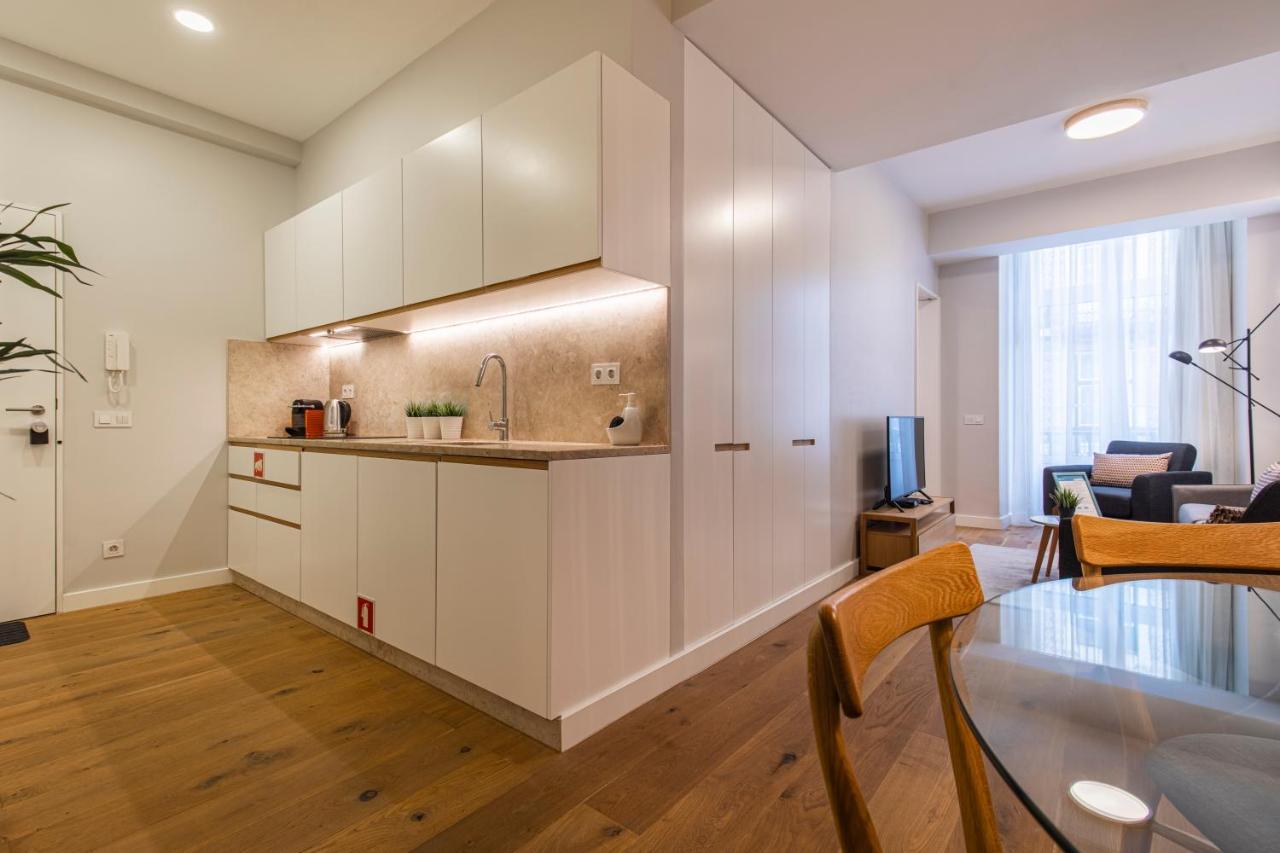 Upscale & Modern 2Bdr Apartment Лиссабон Экстерьер фото