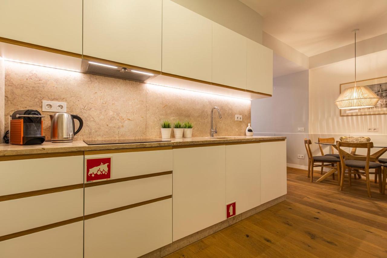 Upscale & Modern 2Bdr Apartment Лиссабон Экстерьер фото
