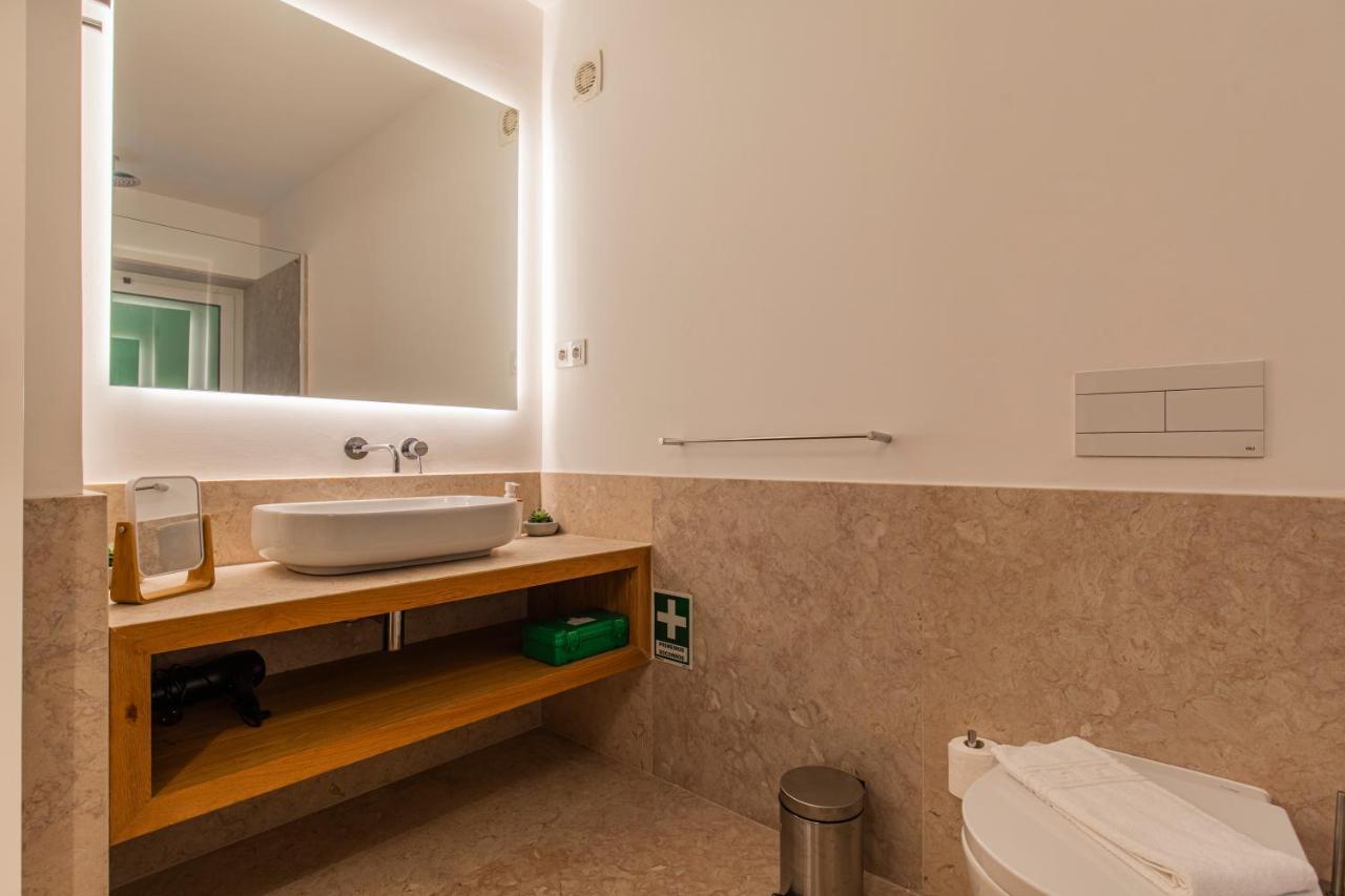 Upscale & Modern 2Bdr Apartment Лиссабон Экстерьер фото
