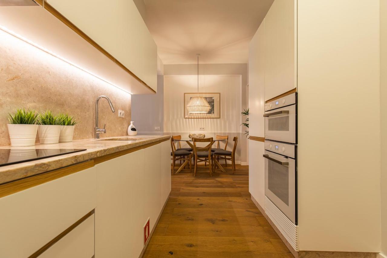 Upscale & Modern 2Bdr Apartment Лиссабон Экстерьер фото